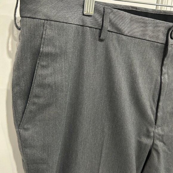 Van Heusen Mens Gray Straight Fit Dress Pants Size 44x30 Made In Vietnam Tailore - Picture 4 of 9